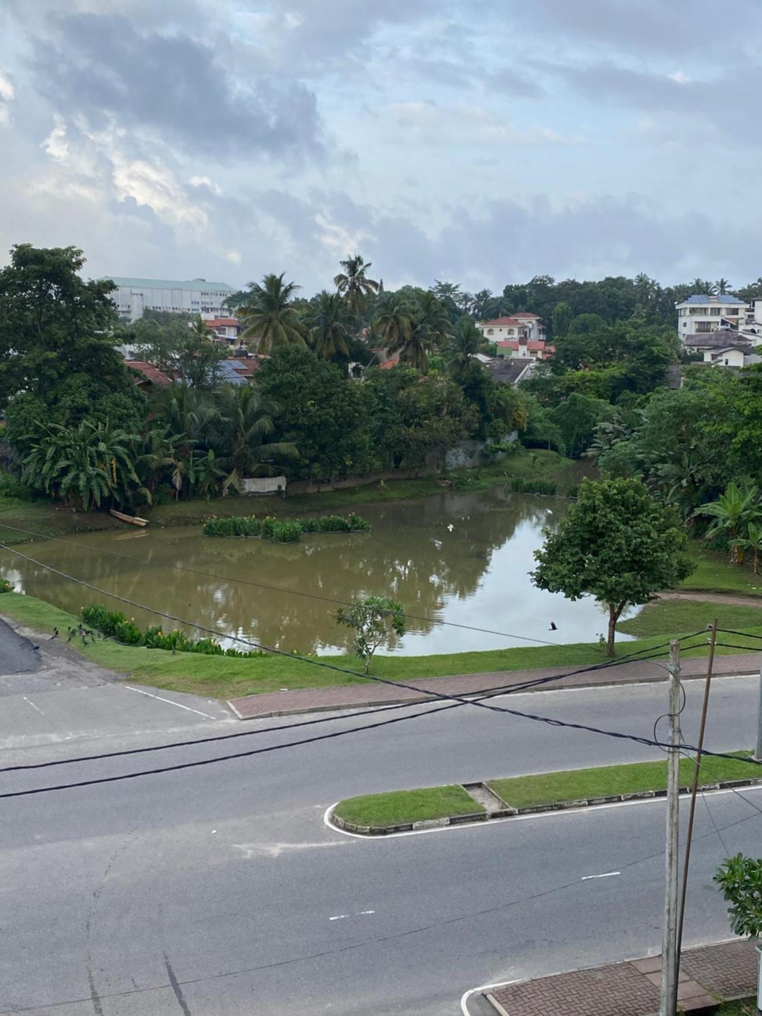 Comfort Rest Hotel Sri Jayawardenapura Kotte Kültér fotó